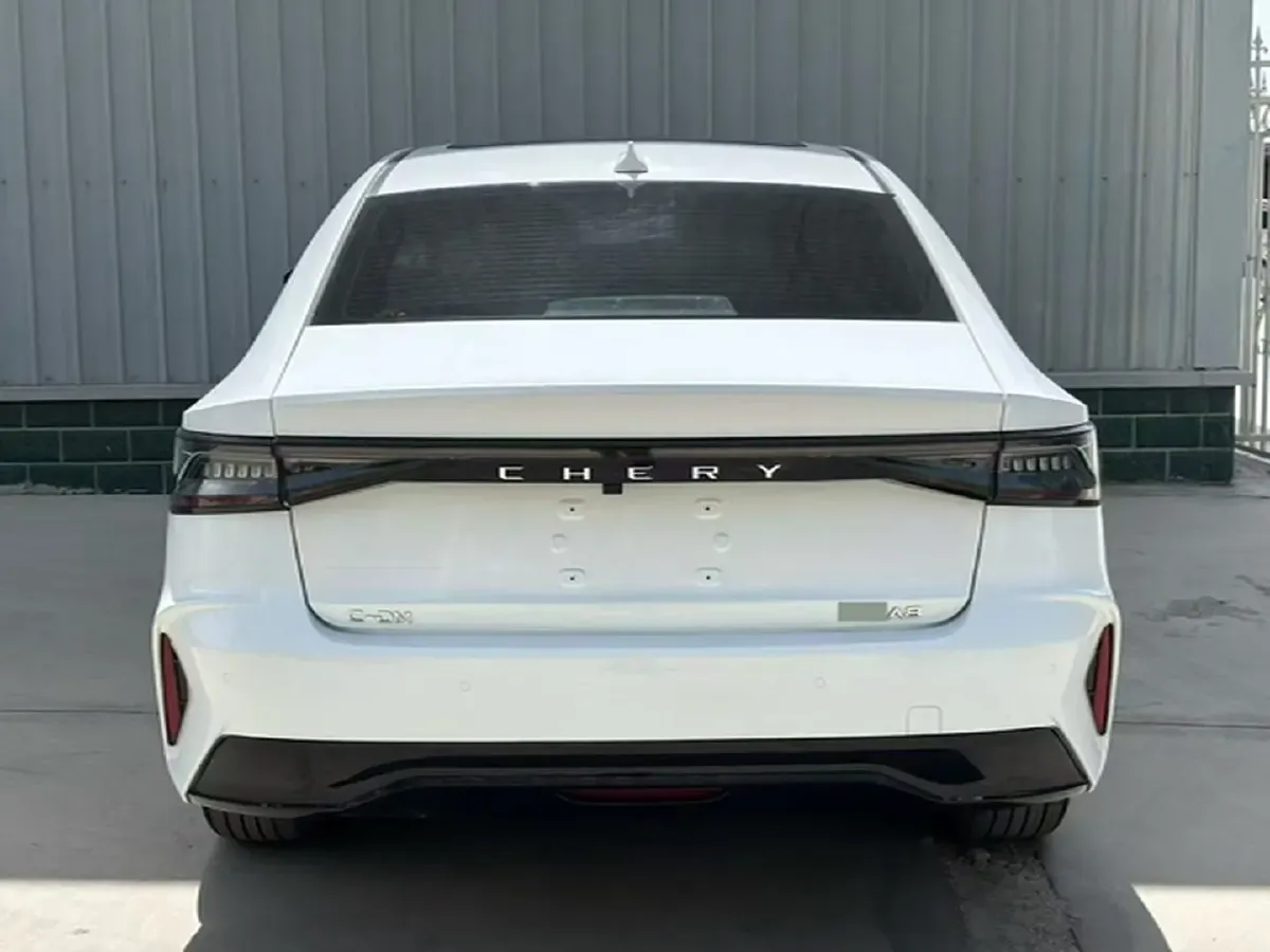 2024 Fulwin FulwinA8 1.5T 156HP L4 1DHT PHEV 18.3KWH,autocango,china used car exporter,china ev exporter,chinese used car exporter,chinese used ev exporter
