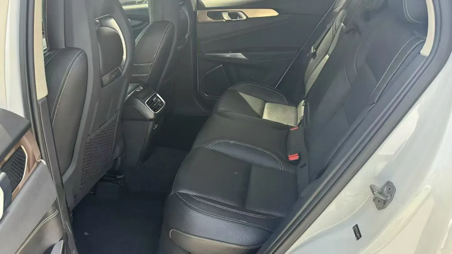 2019 Beijing BJ40 2.0T 218HP L4 6AT,autocango,china used car exporter,china ev exporter,chinese used car exporter,chinese used ev exporter
