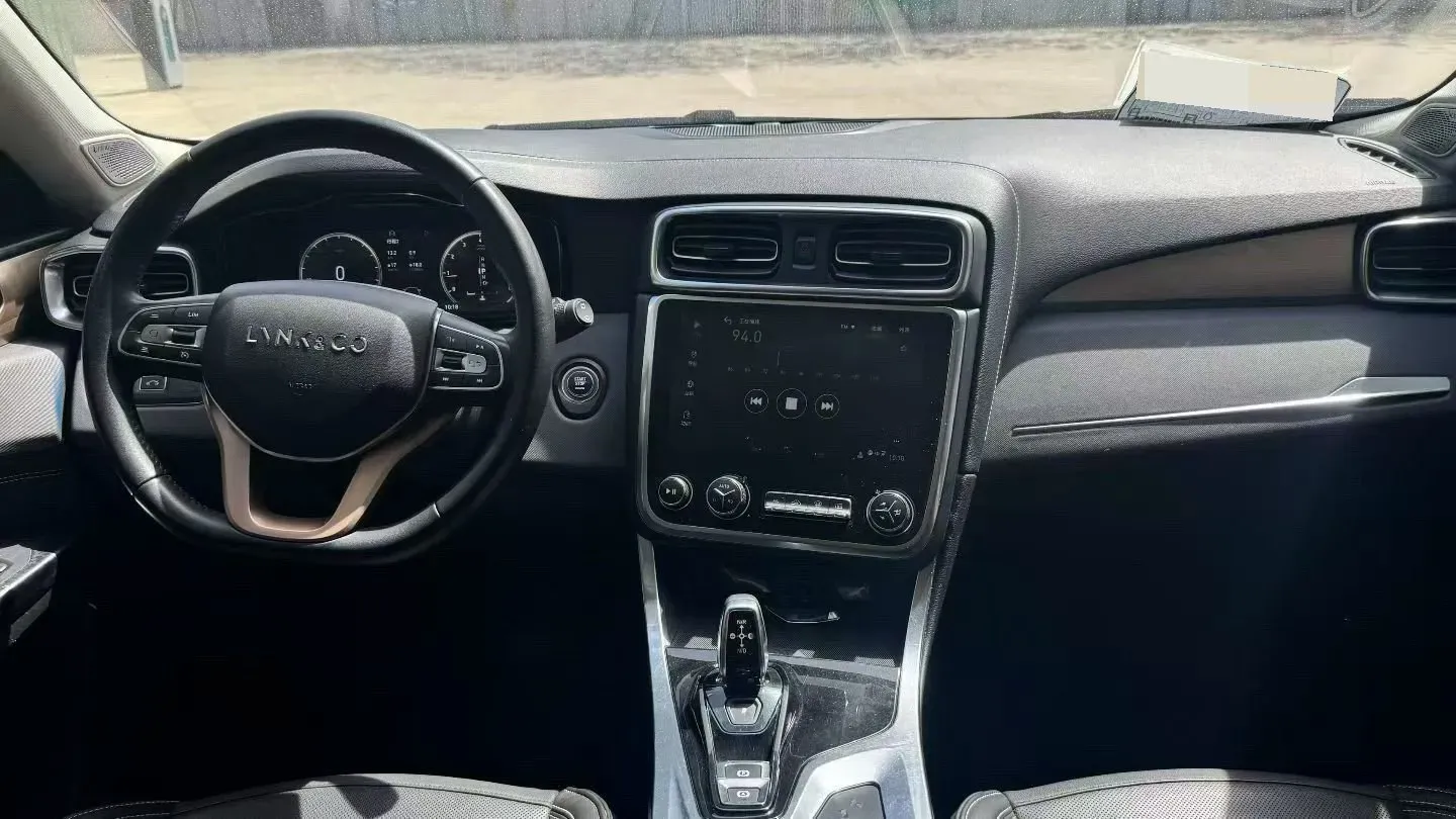 2019 Beijing BJ40 2.0T 218HP L4 6AT,autocango,china used car exporter,china ev exporter,chinese used car exporter,chinese used ev exporter