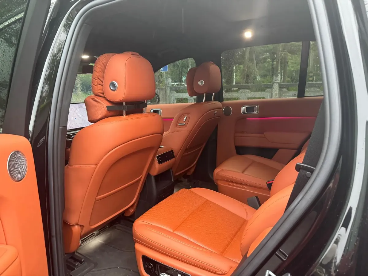 2024 Volvo S60 2.0T 197HP L4 7DCT,autocango,china used car exporter,china ev exporter,chinese used car exporter,chinese used ev exporter