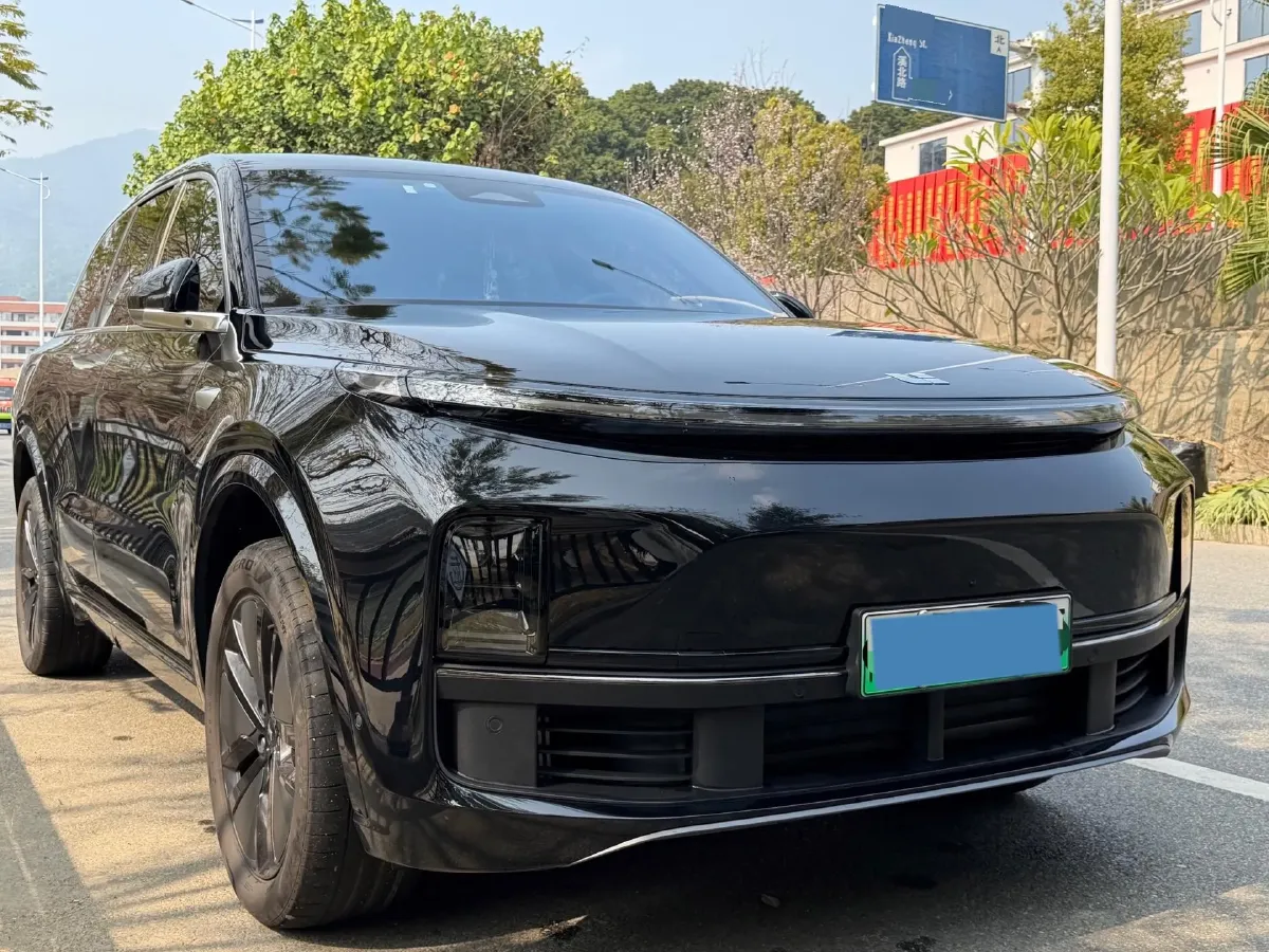 2024 Volvo S60 2.0T 197HP L4 7DCT,autocango,china used car exporter,china ev exporter,chinese used car exporter,chinese used ev exporter