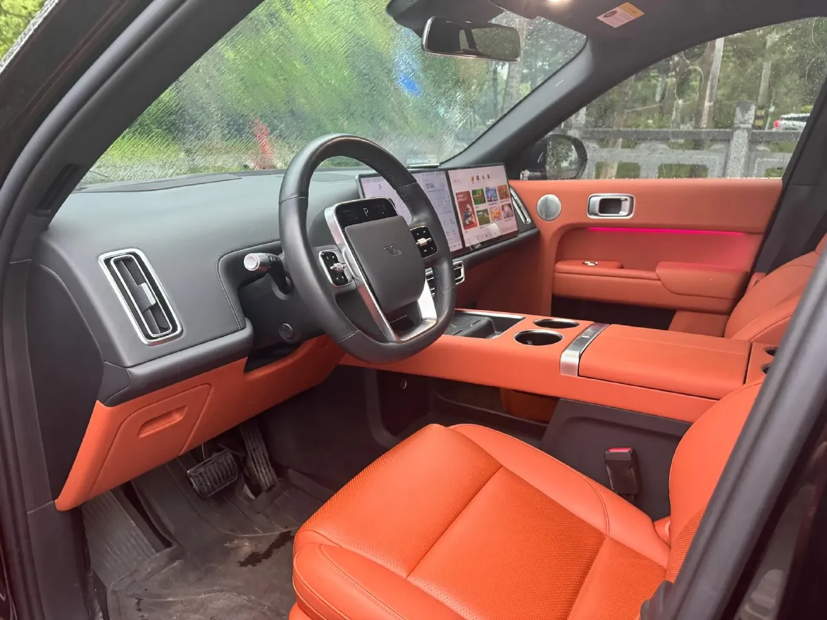 2024 Volvo S60 2.0T 197HP L4 7DCT,autocango,china used car exporter,china ev exporter,chinese used car exporter,chinese used ev exporter