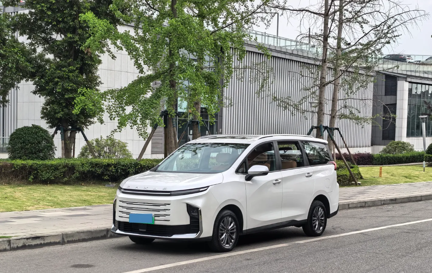 2025 MAXUS G50 PHEV 1.5L 98HP L4 1DHT PHEV 18.65KWH,autocango,china used car exporter,china ev exporter,chinese used car exporter,chinese used ev exporter