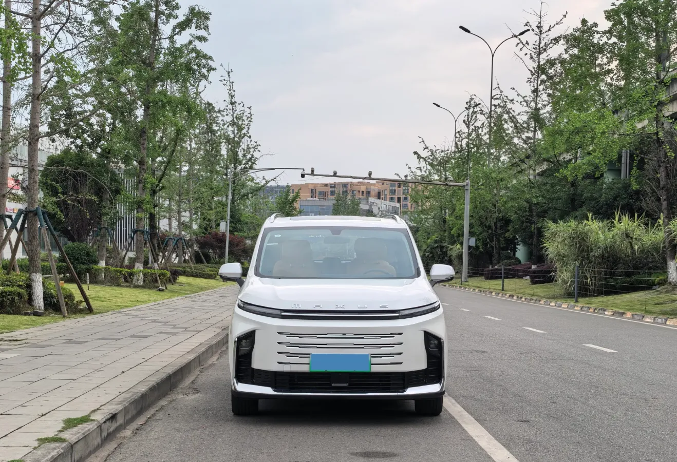 2025 MAXUS G50 PHEV 1.5L 98HP L4 1DHT PHEV 18.65KWH,autocango,china used car exporter,china ev exporter,chinese used car exporter,chinese used ev exporter