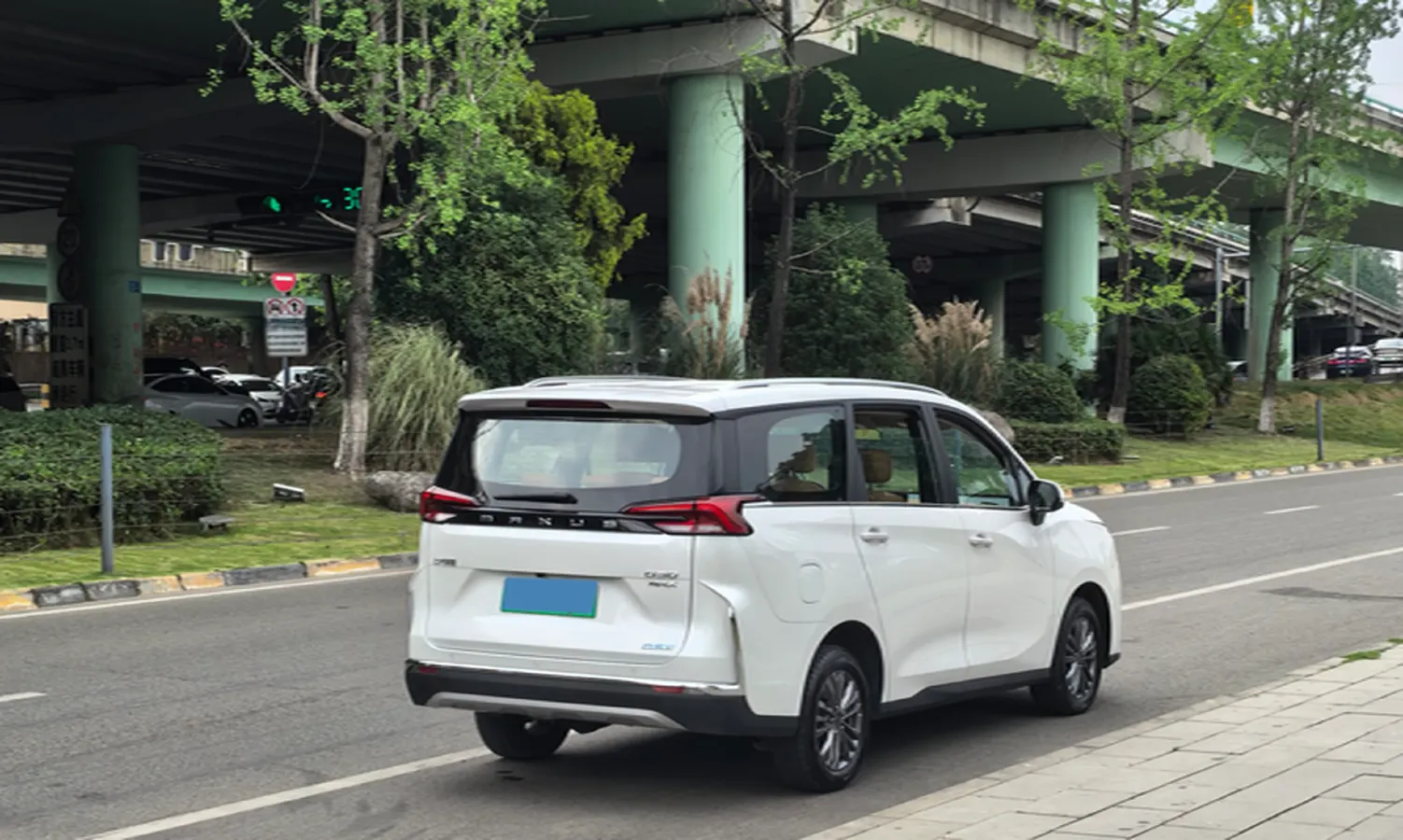 2025 MAXUS G50 PHEV 1.5L 98HP L4 1DHT PHEV 18.65KWH,autocango,china used car exporter,china ev exporter,chinese used car exporter,chinese used ev exporter