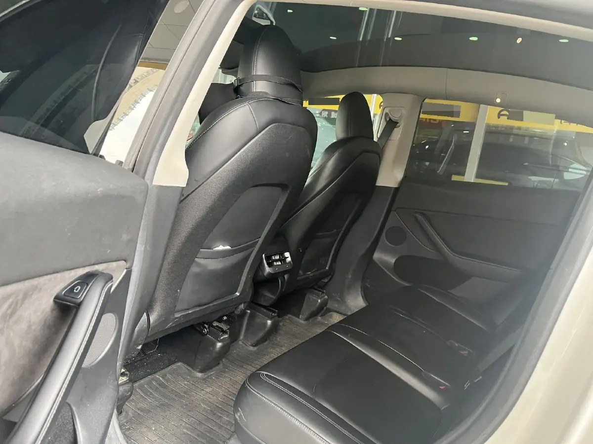 2022 Tesla Model Y BEV 60KWH,autocango,china used car exporter,china ev exporter,chinese used car exporter,chinese used ev exporter