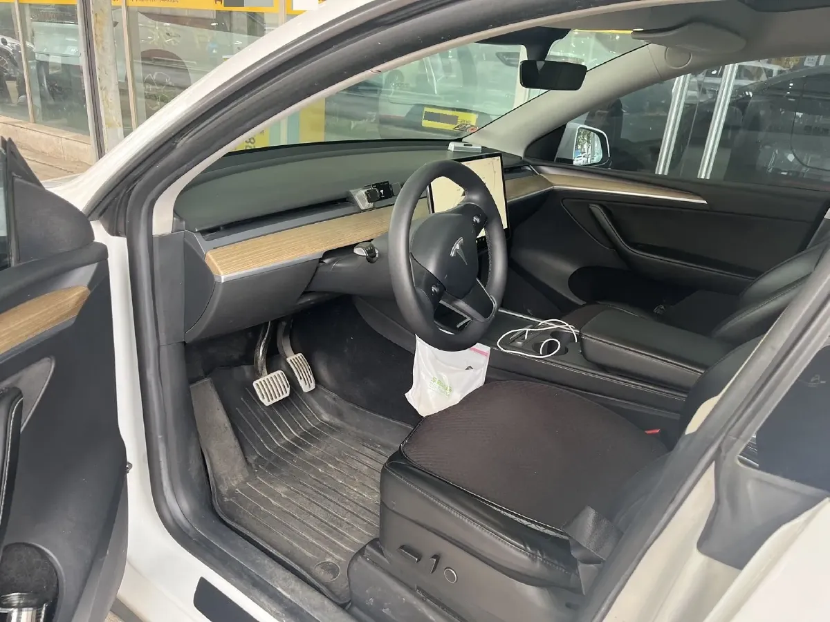 2022 Tesla Model Y BEV 60KWH,autocango,china used car exporter,china ev exporter,chinese used car exporter,chinese used ev exporter