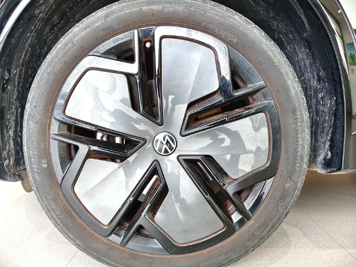 2024 Volkswagen Tiguan L 2.0T 220HP L4 7DCT,autocango,china used car exporter,china ev exporter,chinese used car exporter,chinese used ev exporter