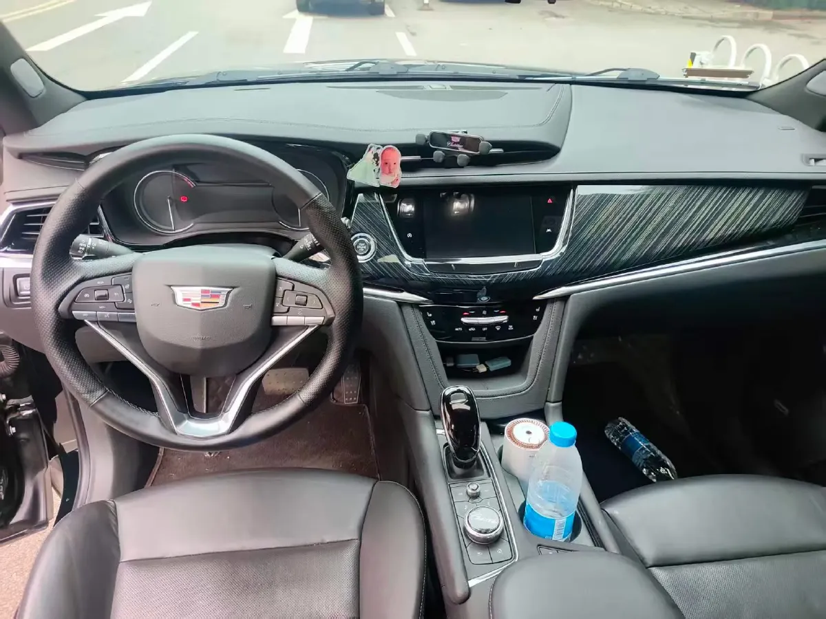 2022 Cadillac XT6 2.0T 237HP L4 9AT,autocango,china used car exporter,china ev exporter,chinese used car exporter,chinese used ev exporter