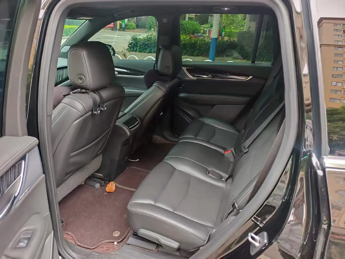 2022 Cadillac XT6 2.0T 237HP L4 9AT,autocango,china used car exporter,china ev exporter,chinese used car exporter,chinese used ev exporter