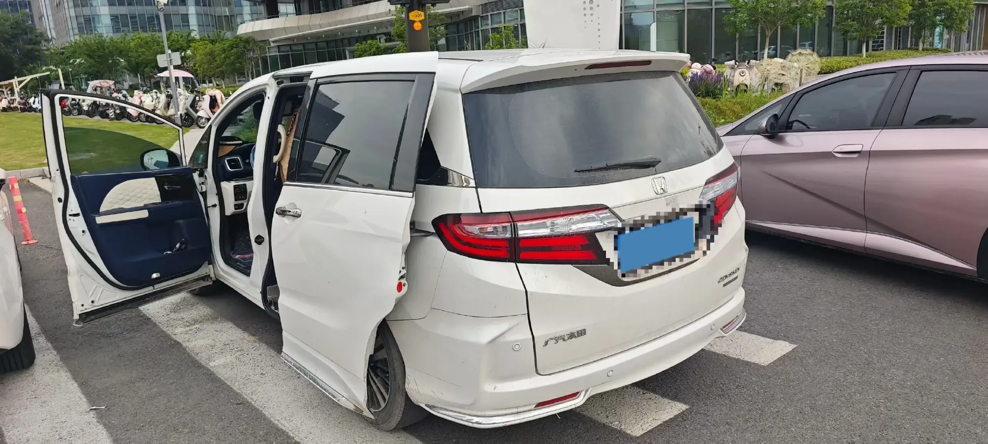 2021 Honda Odyssey 2.0L 146HP L4 E-CVT Hybrid,autocango,china used car exporter,china ev exporter,chinese used car exporter,chinese used ev exporter