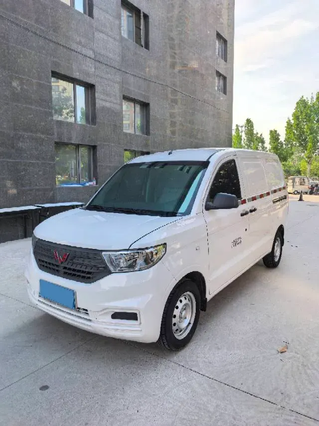 2022 WuLing HongGuang V 1.5L 99HP L4 6MT,autocango,china used car exporter,china ev exporter,chinese used car exporter,chinese used ev exporter