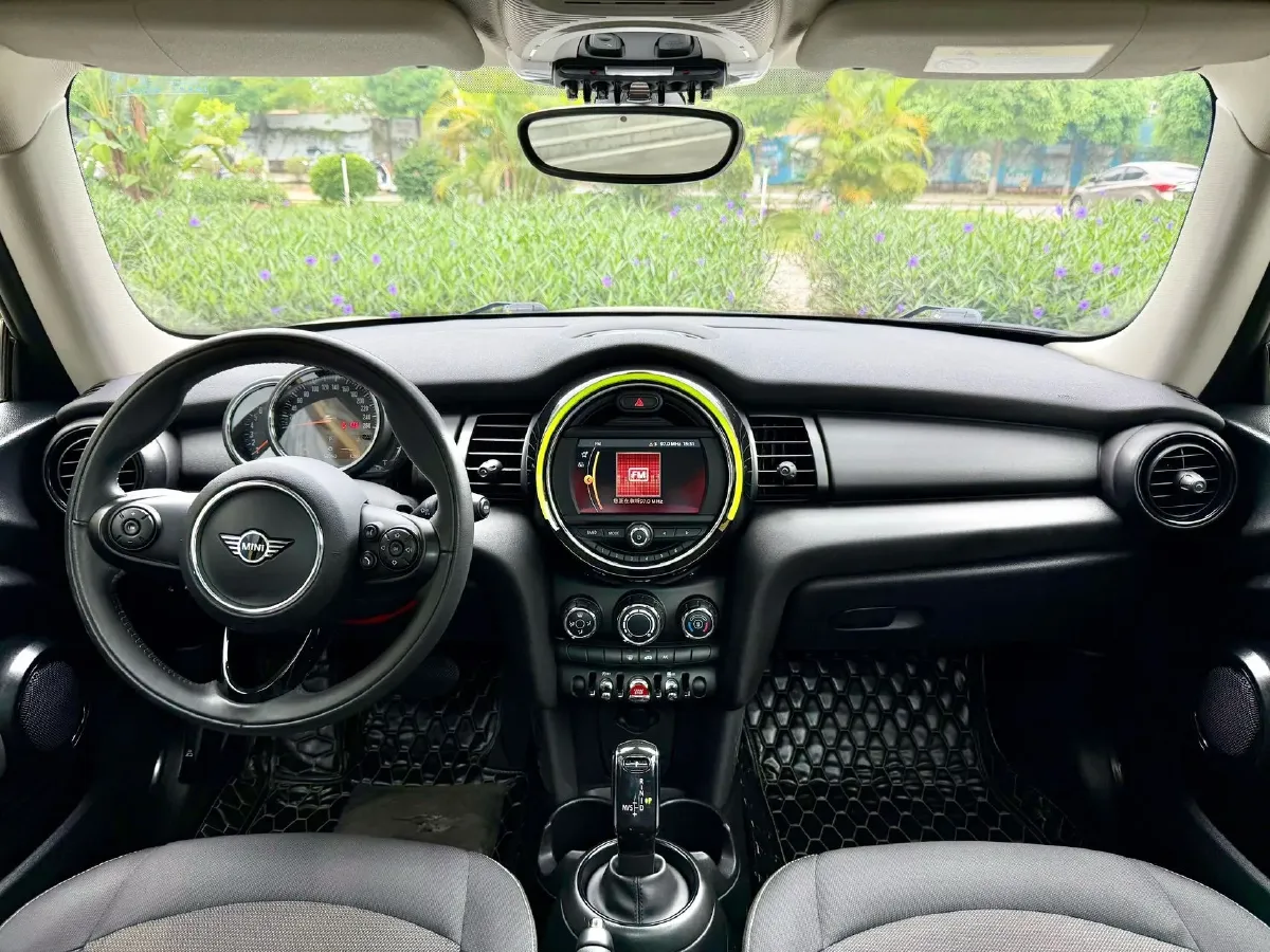 2019 MINI MINI 1.5T 102HP L3 7DCT,autocango,china used car exporter,china ev exporter,chinese used car exporter,chinese used ev exporter