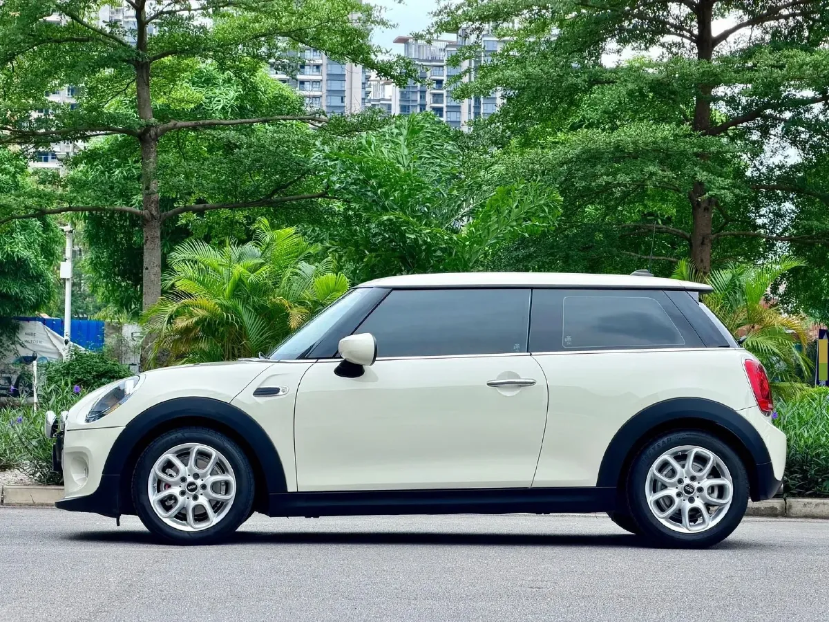 2019 MINI MINI 1.5T 102HP L3 7DCT,autocango,china used car exporter,china ev exporter,chinese used car exporter,chinese used ev exporter