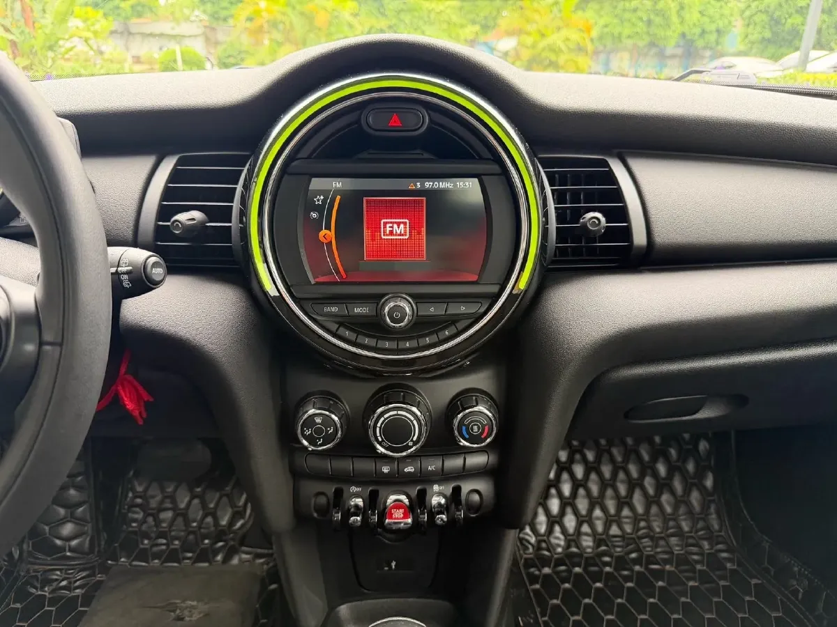 2019 MINI MINI 1.5T 102HP L3 7DCT,autocango,china used car exporter,china ev exporter,chinese used car exporter,chinese used ev exporter