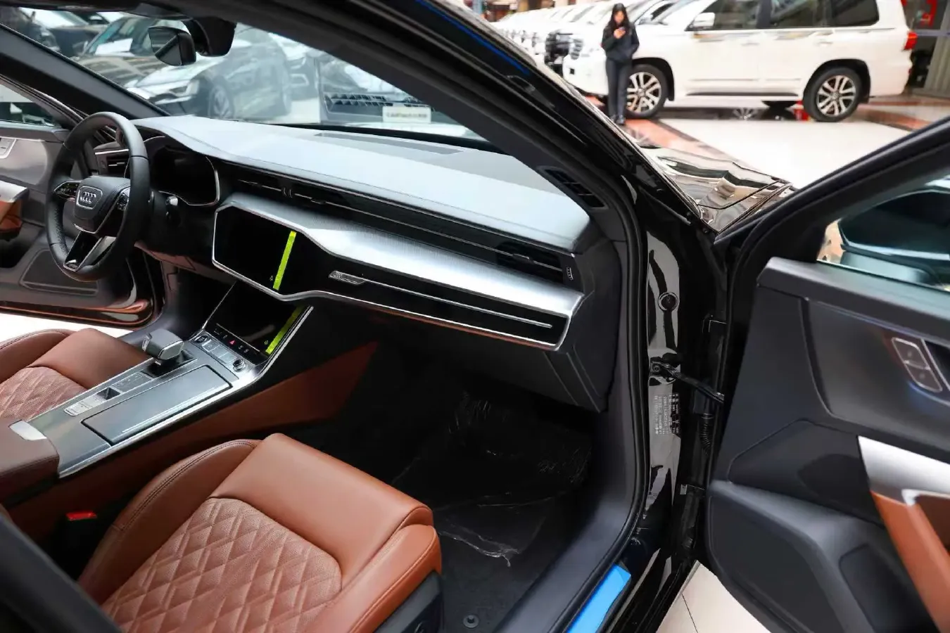 2026 Audi A6L 2.0T 245HP L4 7DCT,autocango,china used car exporter,china ev exporter,chinese used car exporter,chinese used ev exporter