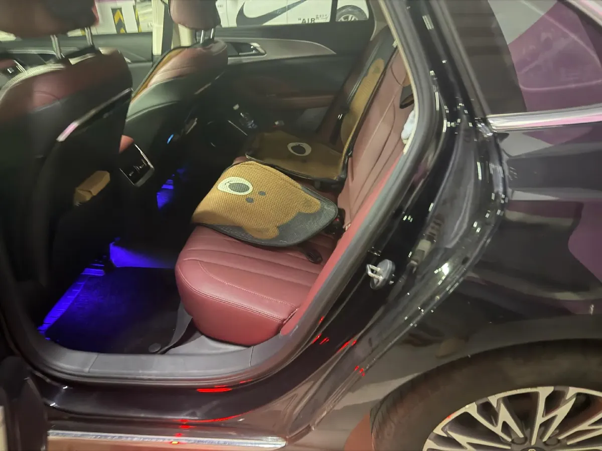 2024 HongQi H5 1.5T 169HP L4 7DCT,autocango,china used car exporter,china ev exporter,chinese used car exporter,chinese used ev exporter