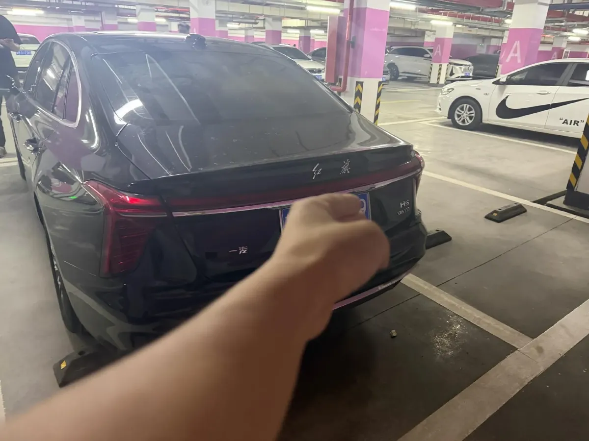 2024 HongQi H5 1.5T 169HP L4 7DCT,autocango,china used car exporter,china ev exporter,chinese used car exporter,chinese used ev exporter