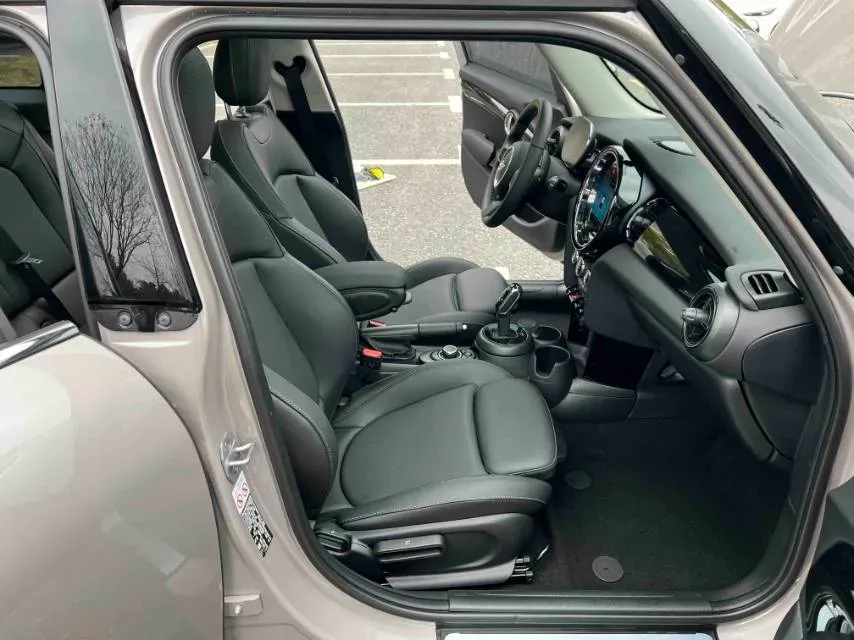 2023 MINI MINI 1.5T 136HP L3 7DCT,autocango,china used car exporter,china ev exporter,chinese used car exporter,chinese used ev exporter
