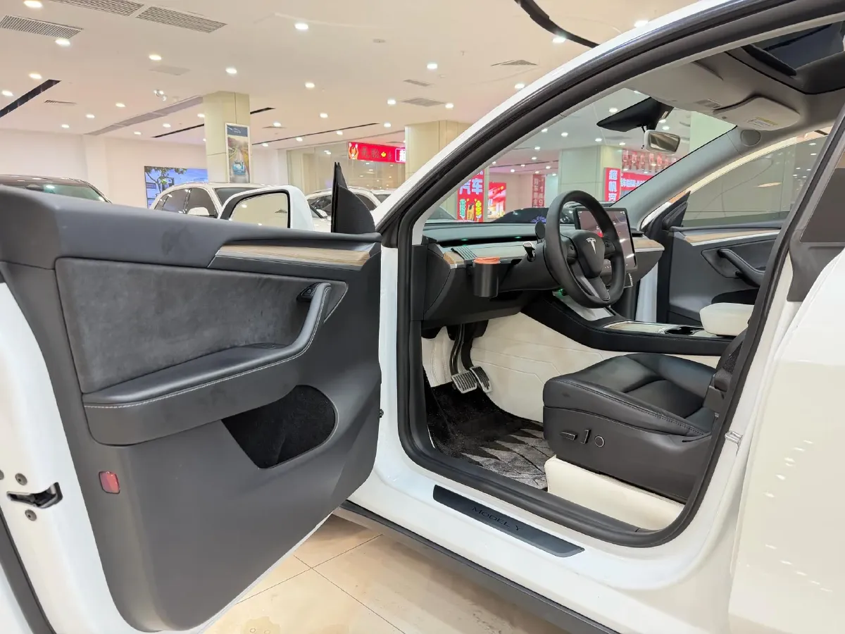 2022 Tesla Model Y BEV 60KWH,autocango,china used car exporter,china ev exporter,chinese used car exporter,chinese used ev exporter