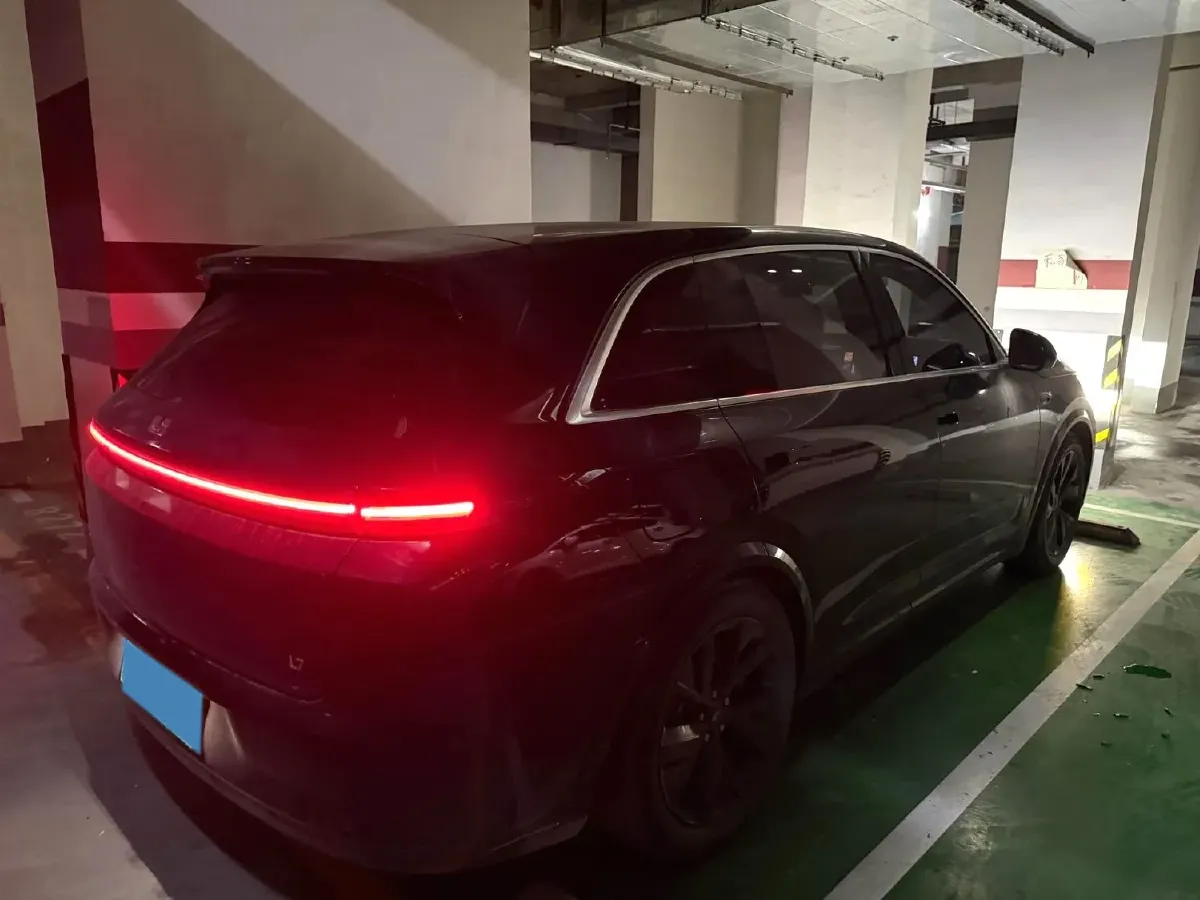 2023 Li L7 Range Extended 154HP REEV 40.9KWH,autocango,china used car exporter,china ev exporter,chinese used car exporter,chinese used ev exporter
