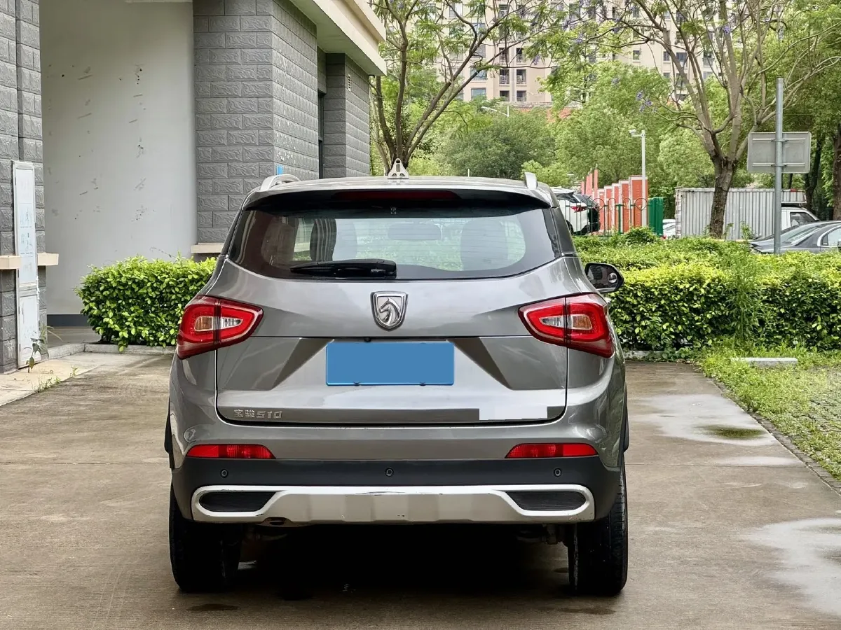 2017 BaoJun 310W 1.5L 105HP L4 6MT,autocango,china used car exporter,china ev exporter,chinese used car exporter,chinese used ev exporter