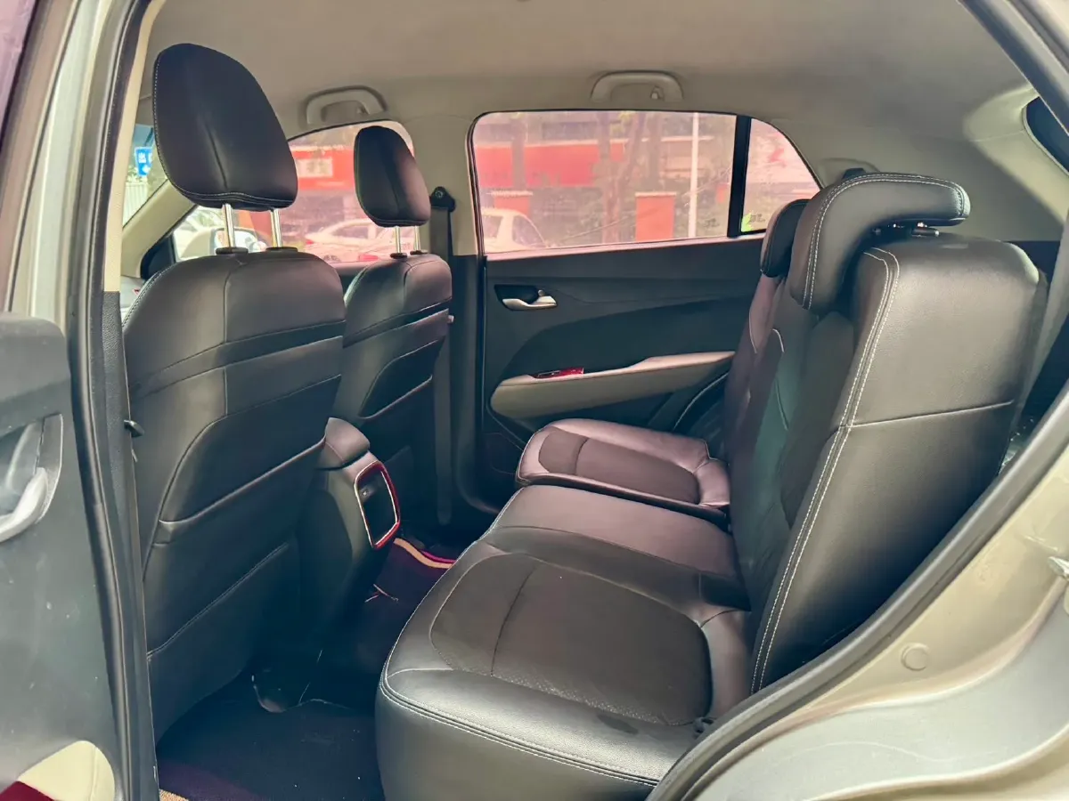 2017 BaoJun 310W 1.5L 105HP L4 6MT,autocango,china used car exporter,china ev exporter,chinese used car exporter,chinese used ev exporter