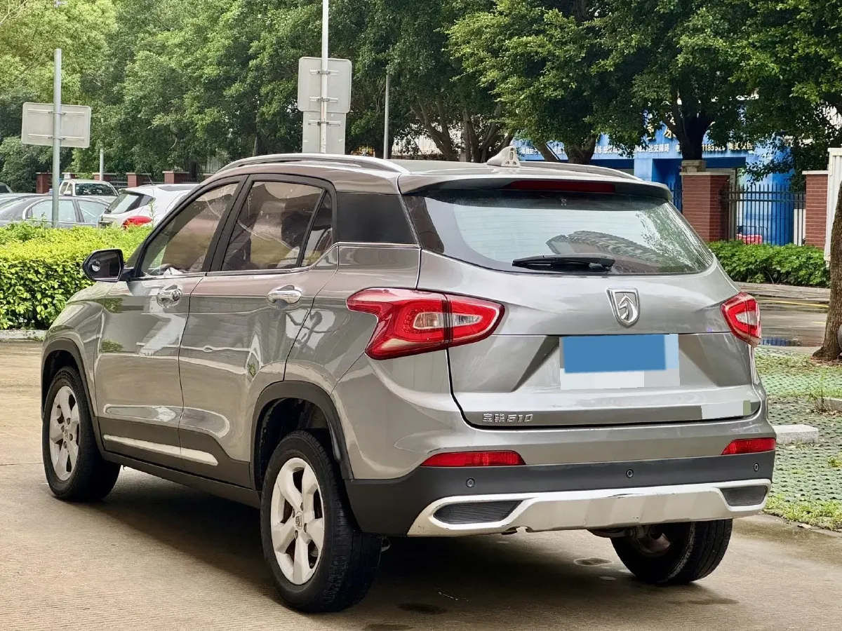 2017 BaoJun 310W 1.5L 105HP L4 6MT,autocango,china used car exporter,china ev exporter,chinese used car exporter,chinese used ev exporter