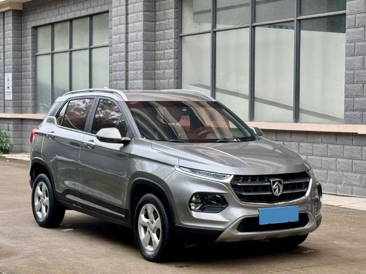 2017 BaoJun 310W 1.5L 105HP L4 6MT,autocango,china used car exporter,china ev exporter,chinese used car exporter,chinese used ev exporter
