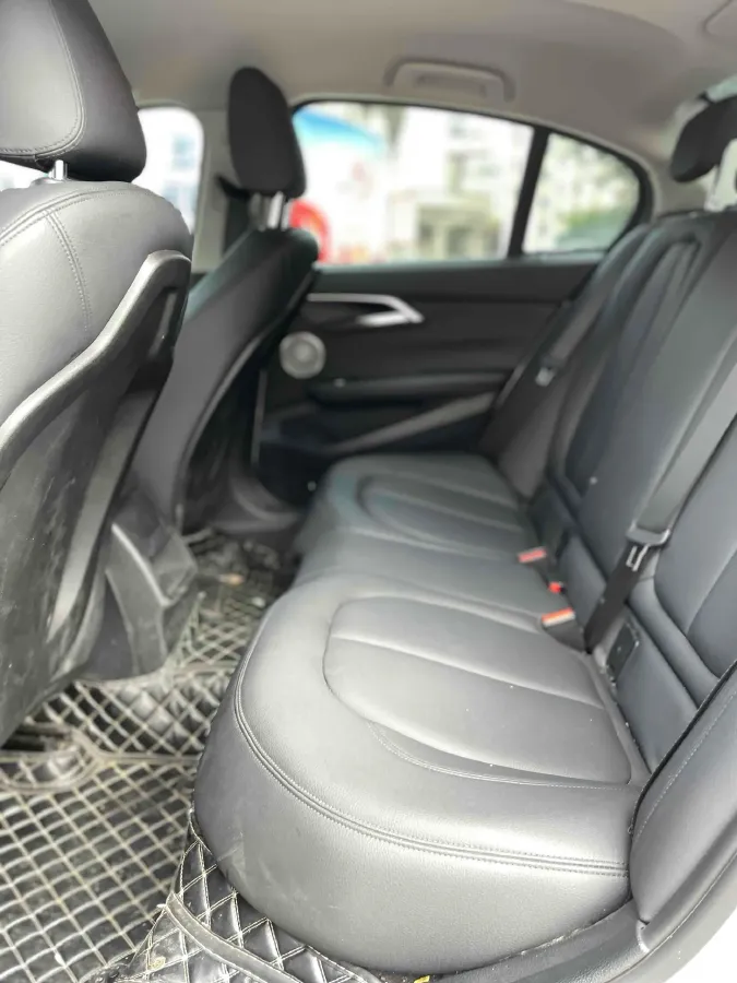 2023 BMW 1 Series 1.5T 136HP L3 7DCT,autocango,china used car exporter,china ev exporter,chinese used car exporter,chinese used ev exporter
