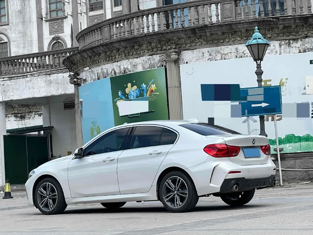 2023 BMW 1 Series 1.5T 136HP L3 7DCT,autocango,china used car exporter,china ev exporter,chinese used car exporter,chinese used ev exporter