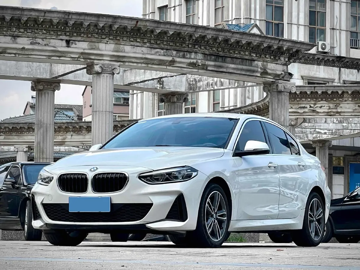 2023 BMW 1 Series 1.5T 136HP L3 7DCT,autocango,china used car exporter,china ev exporter,chinese used car exporter,chinese used ev exporter