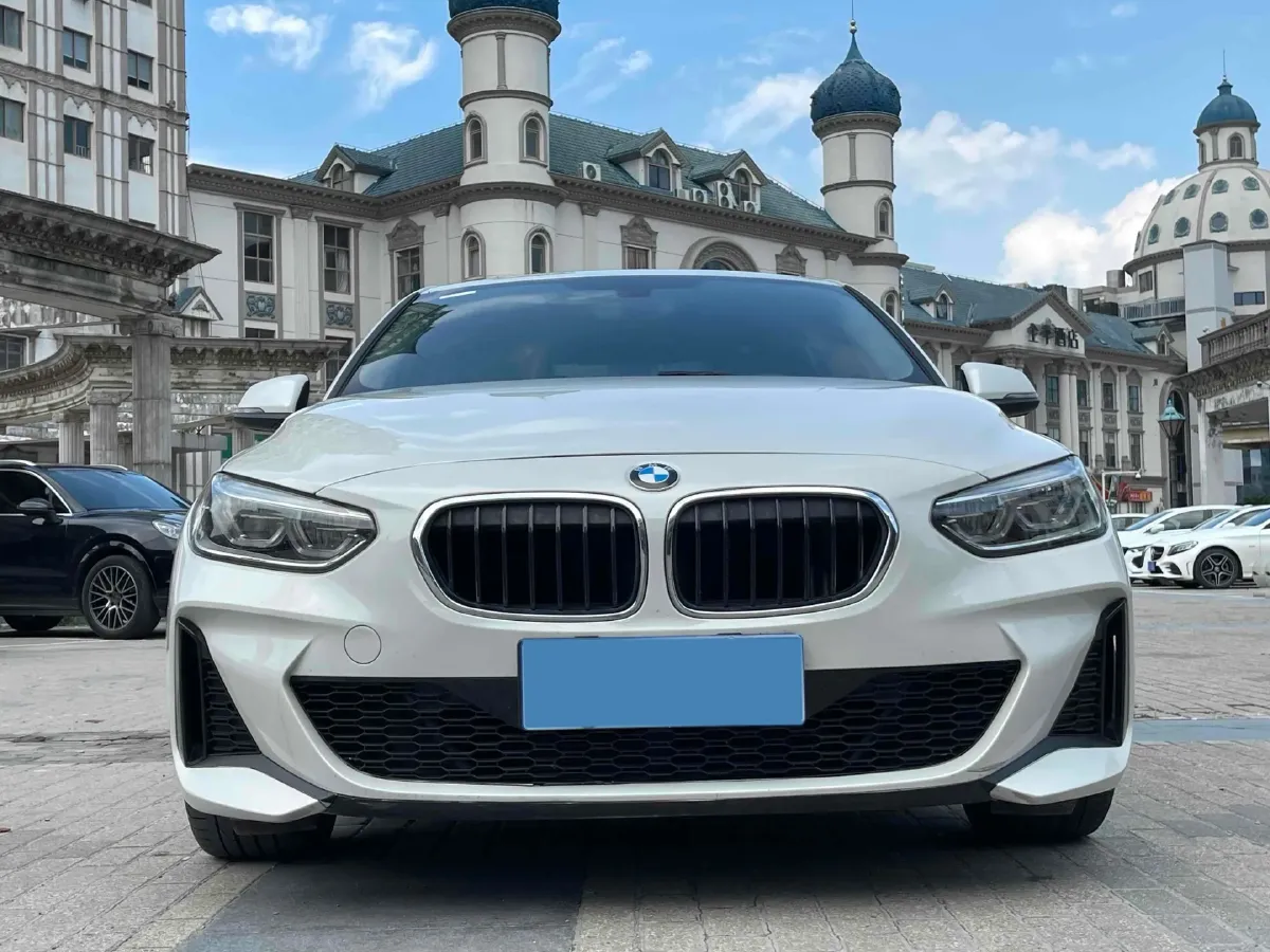 2023 BMW 1 Series 1.5T 136HP L3 7DCT,autocango,china used car exporter,china ev exporter,chinese used car exporter,chinese used ev exporter
