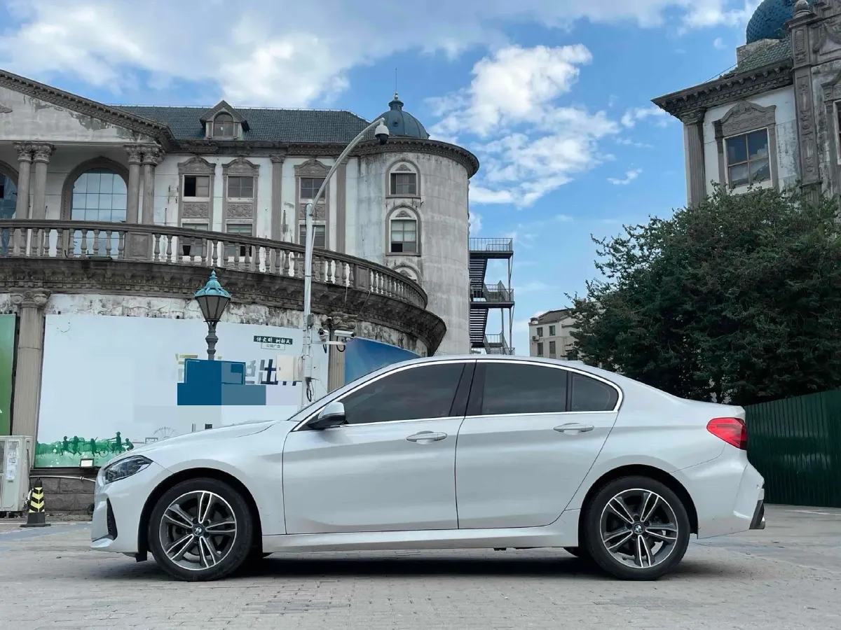 2023 BMW 1 Series 1.5T 136HP L3 7DCT,autocango,china used car exporter,china ev exporter,chinese used car exporter,chinese used ev exporter