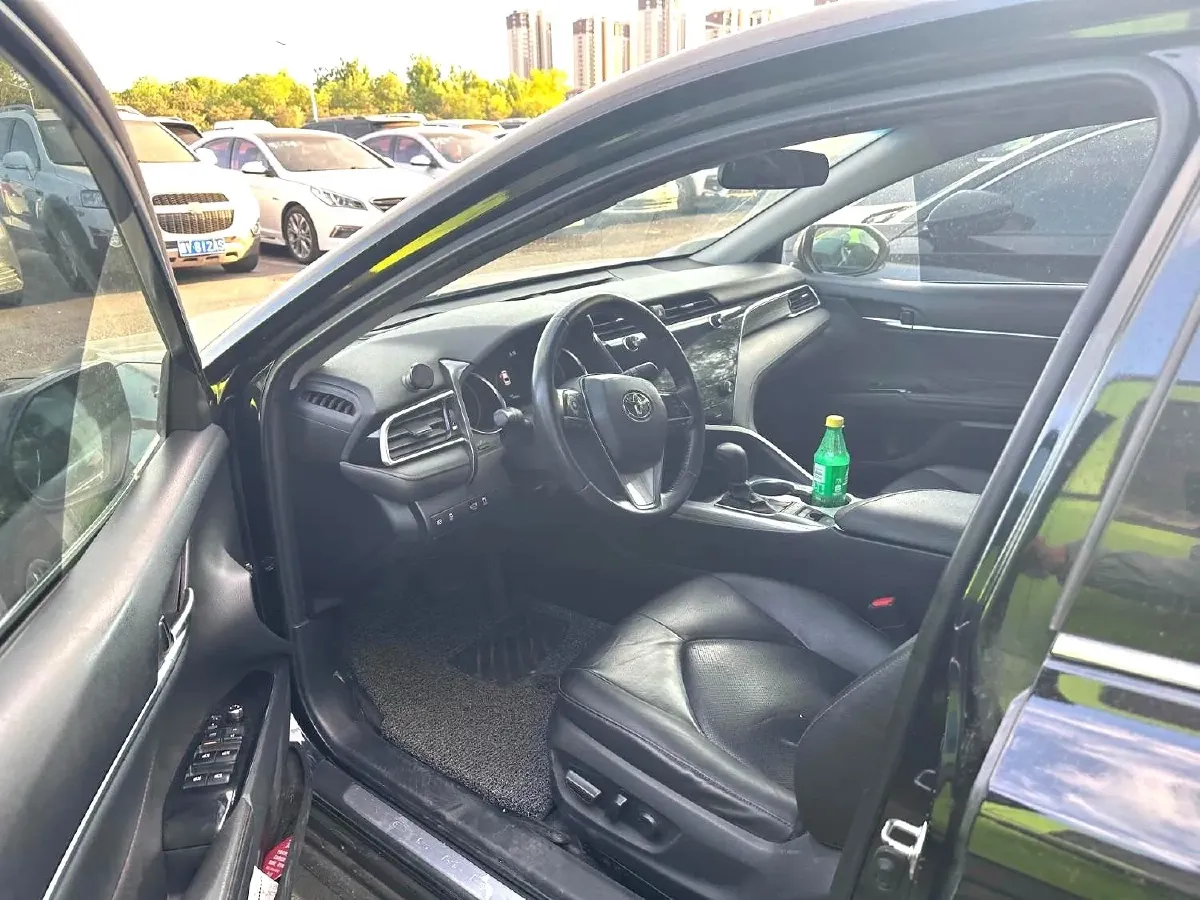 2019 Toyota Camry 2.5L 178HP L4 E-CVT Hybrid,autocango,china used car exporter,china ev exporter,chinese used car exporter,chinese used ev exporter