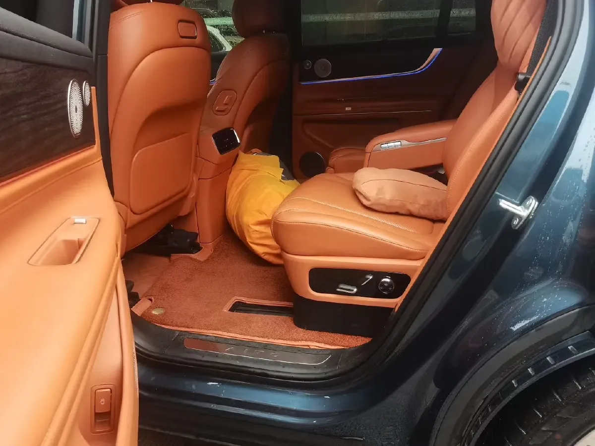 2024 AITO AITO M9 1.5T 152HP L4 REEV 42KWH,autocango,china used car exporter,china ev exporter,chinese used car exporter,chinese used ev exporter
