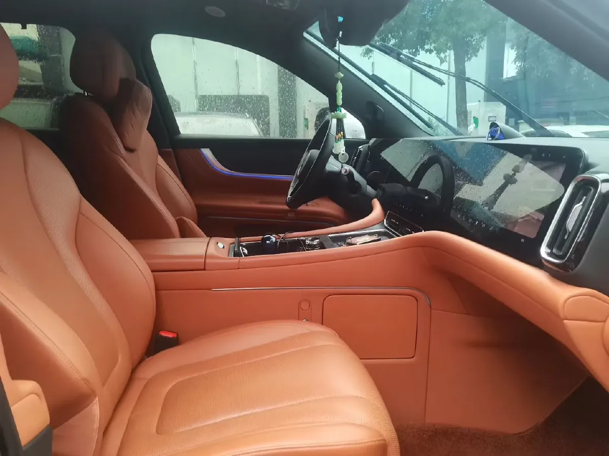 2024 AITO AITO M9 1.5T 152HP L4 REEV 42KWH,autocango,china used car exporter,china ev exporter,chinese used car exporter,chinese used ev exporter