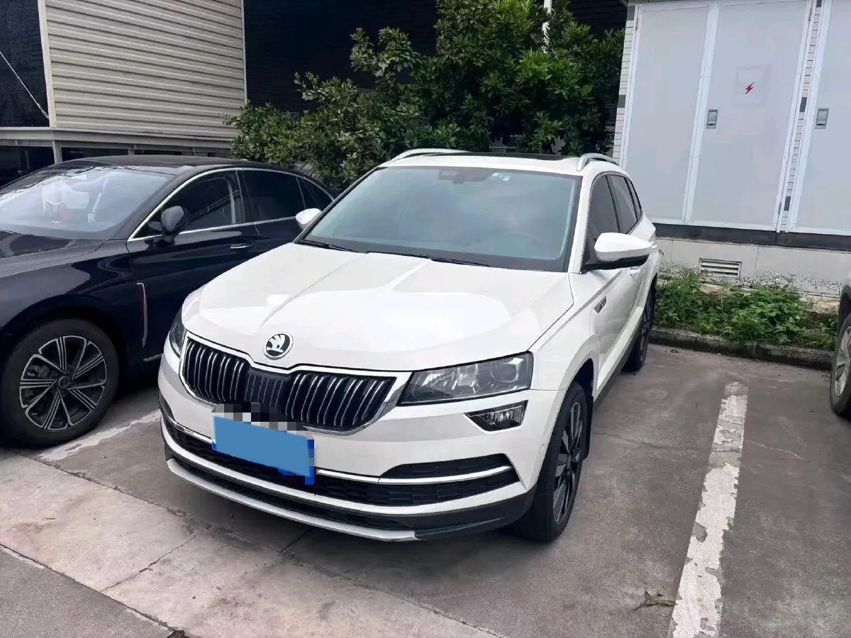 2020 Skoda Karoq 1.4T 150HP L4 7DCT,autocango,china used car exporter,china ev exporter,chinese used car exporter,chinese used ev exporter