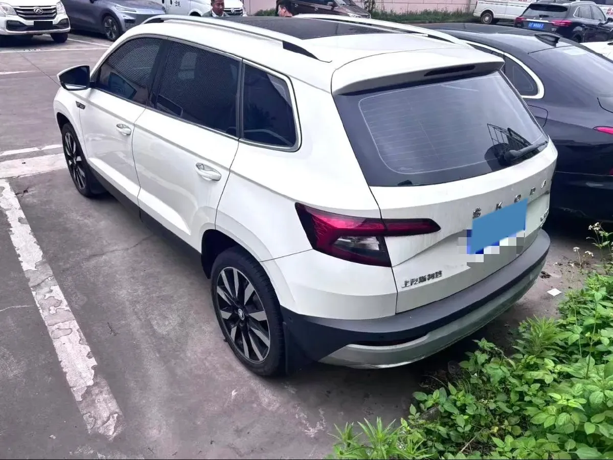2020 Skoda Karoq 1.4T 150HP L4 7DCT,autocango,china used car exporter,china ev exporter,chinese used car exporter,chinese used ev exporter