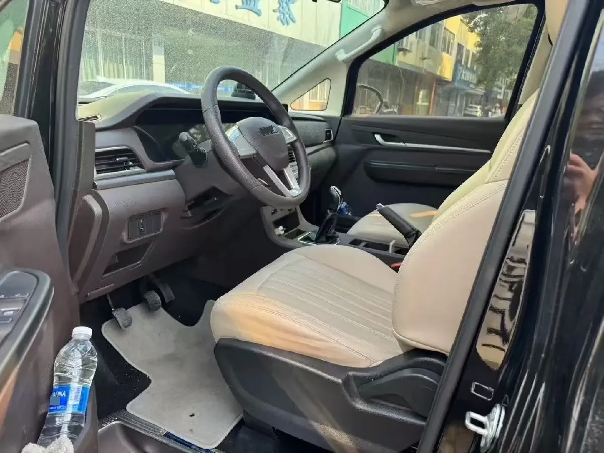 2025 BAW RuiSheng Trump M7 1.6L 124HP L4 5MT,autocango,china used car exporter,china ev exporter,chinese used car exporter,chinese used ev exporter