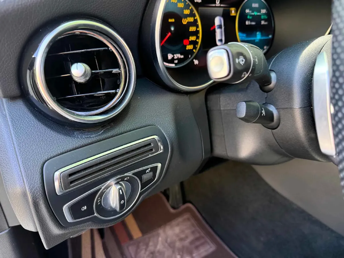 2020 Mercedes-Benz C Class 1.5T 184HP L4 9AT,autocango,china used car exporter,china ev exporter,chinese used car exporter,chinese used ev exporter