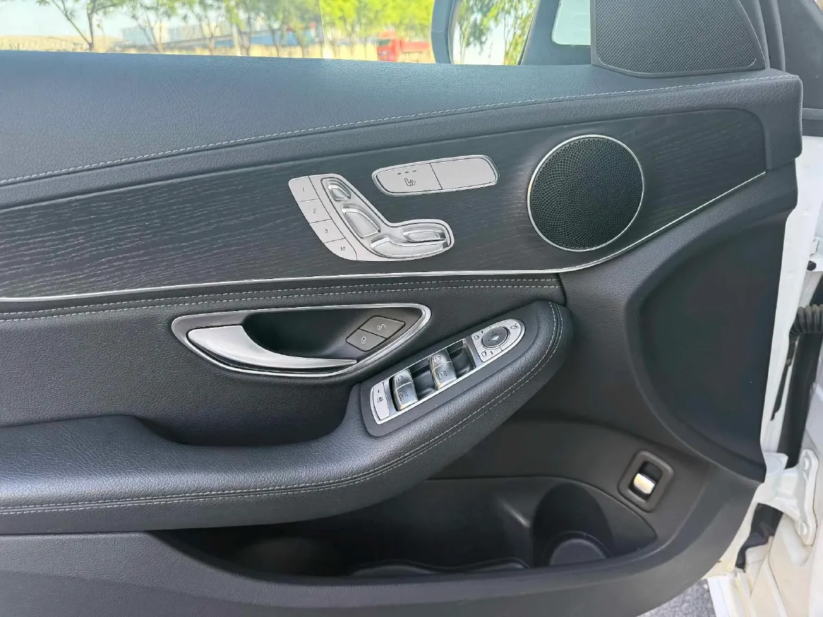 2020 Mercedes-Benz C Class 1.5T 184HP L4 9AT,autocango,china used car exporter,china ev exporter,chinese used car exporter,chinese used ev exporter