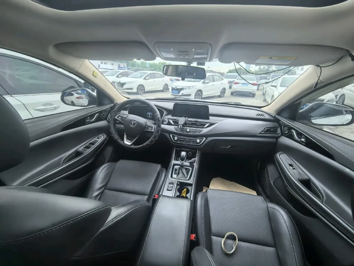 2020 ChangAn Raeton CC 1.5T 156HP L4 6AT,autocango,china used car exporter,china ev exporter,chinese used car exporter,chinese used ev exporter