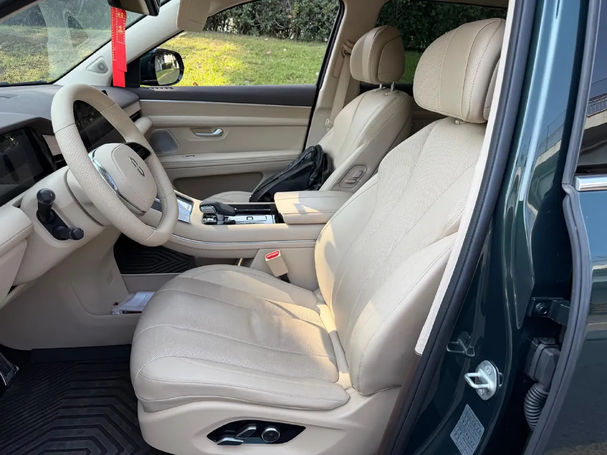 2024 AITO AITO M7 1.5T 152HP L4 REEV 38.5KWH,autocango,china used car exporter,china ev exporter,chinese used car exporter,chinese used ev exporter