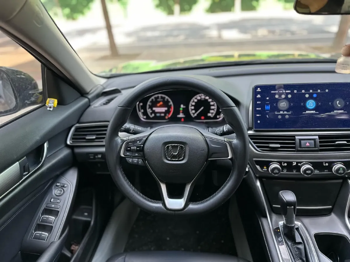 2022 Honda Accord 1.5T 194HP L4 CVT,autocango,china used car exporter,china ev exporter,chinese used car exporter,chinese used ev exporter