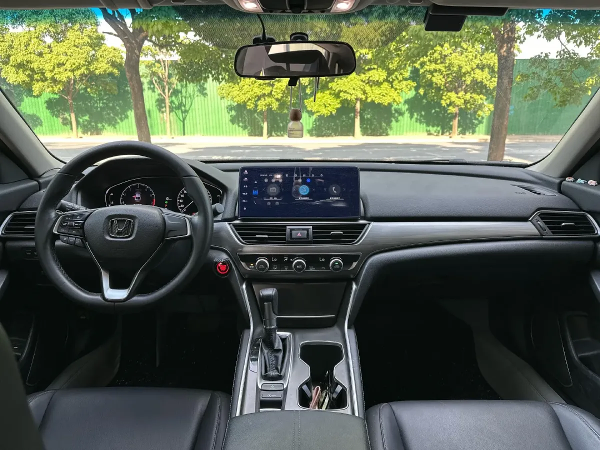 2022 Honda Accord 1.5T 194HP L4 CVT,autocango,china used car exporter,china ev exporter,chinese used car exporter,chinese used ev exporter
