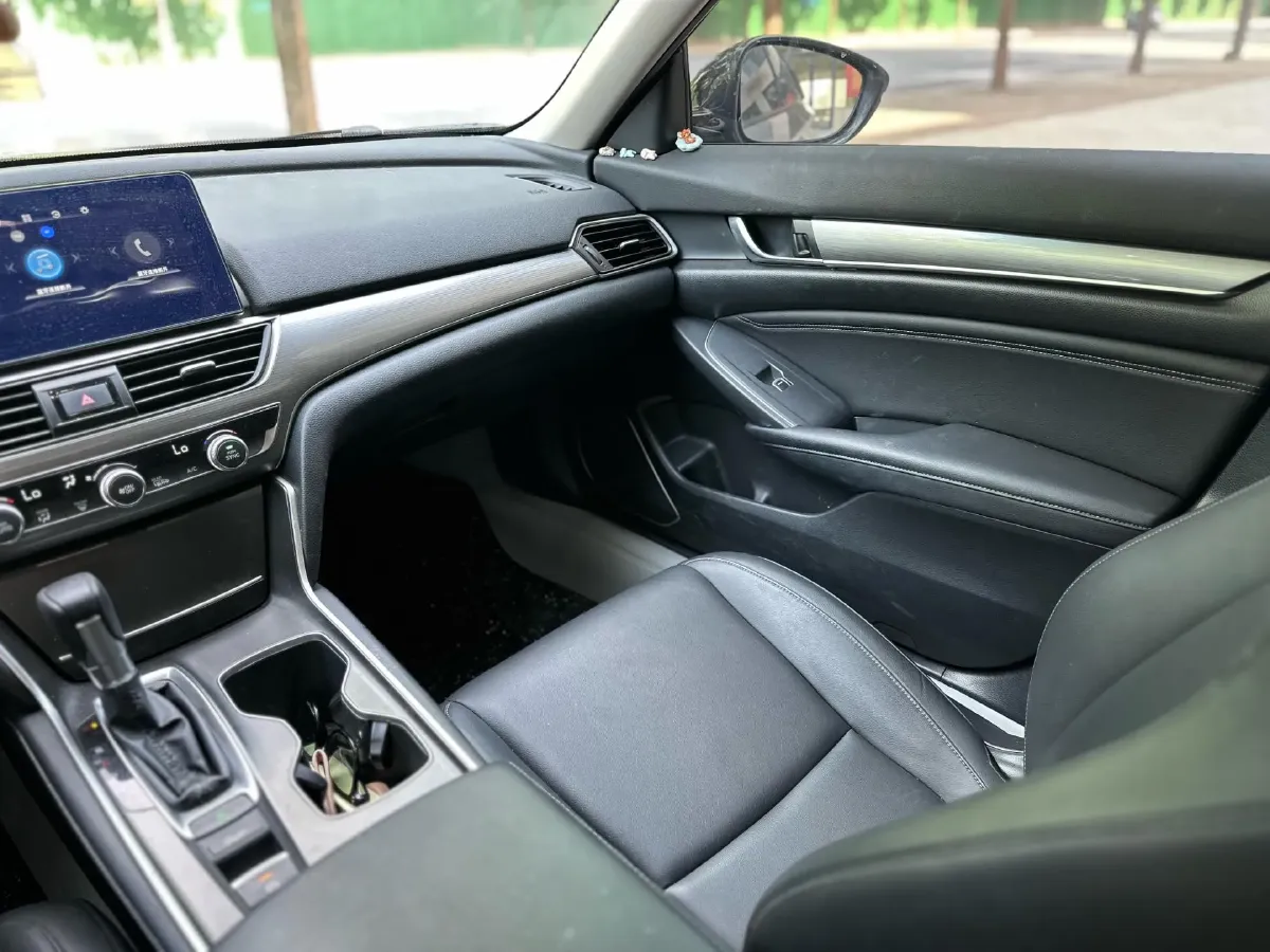 2022 Honda Accord 1.5T 194HP L4 CVT,autocango,china used car exporter,china ev exporter,chinese used car exporter,chinese used ev exporter