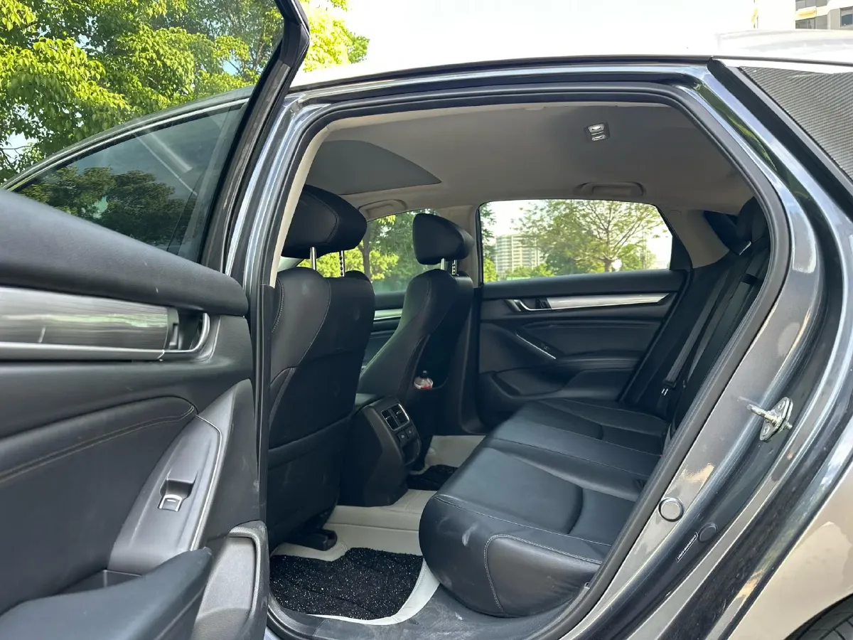 2022 Honda Accord 1.5T 194HP L4 CVT,autocango,china used car exporter,china ev exporter,chinese used car exporter,chinese used ev exporter