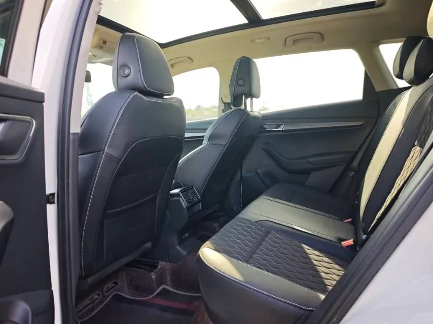 2020 Skoda Karoq 1.4T 150HP L4 7DCT,autocango,china used car exporter,china ev exporter,chinese used car exporter,chinese used ev exporter
