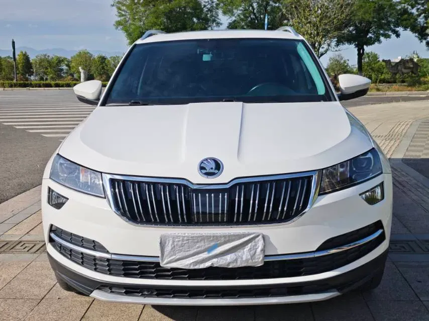 2020 Skoda Karoq 1.4T 150HP L4 7DCT,autocango,china used car exporter,china ev exporter,chinese used car exporter,chinese used ev exporter
